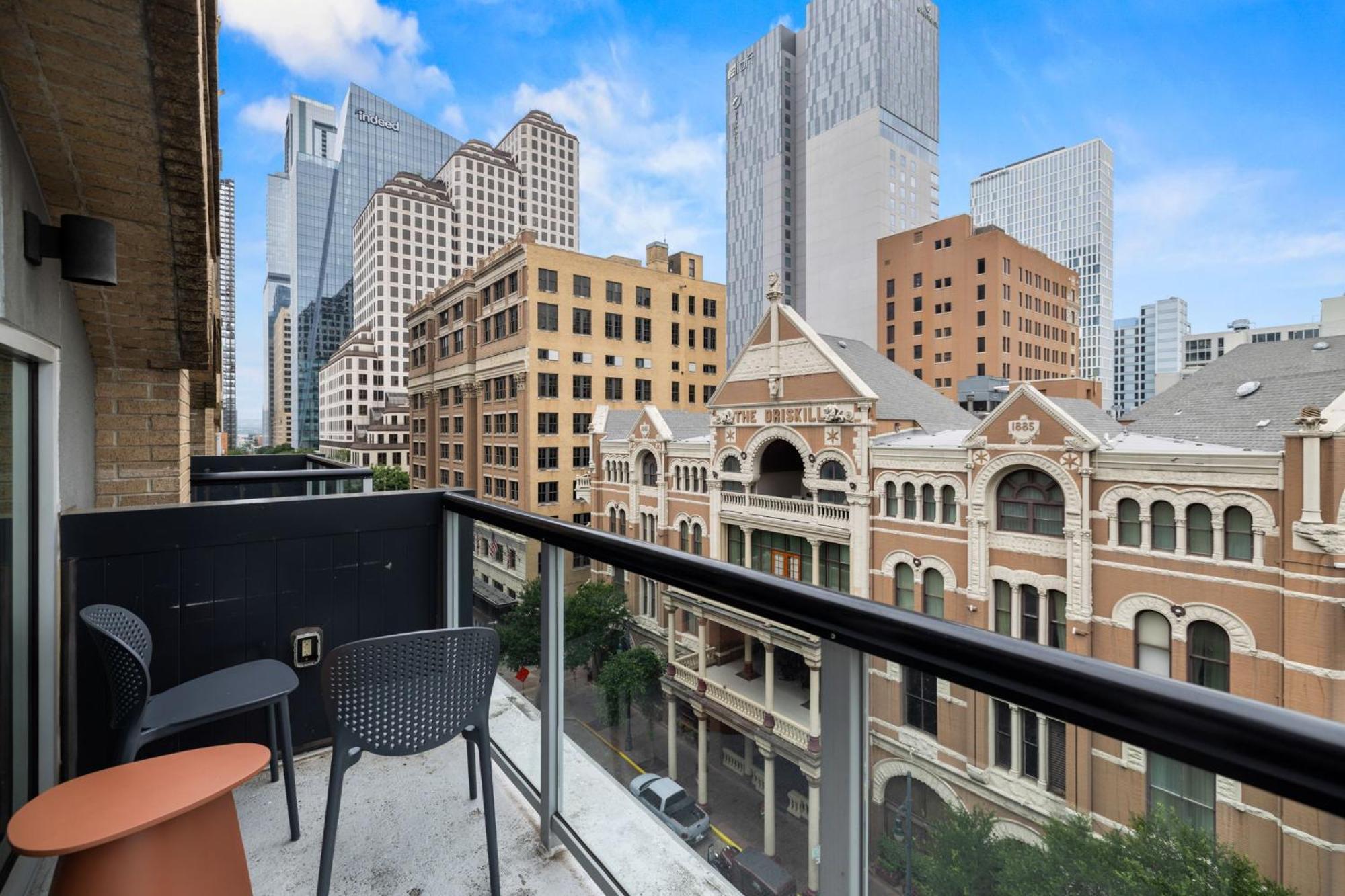 Littlefield Lofts, Hosted By Placemakr - 6Th St Austin Room photo