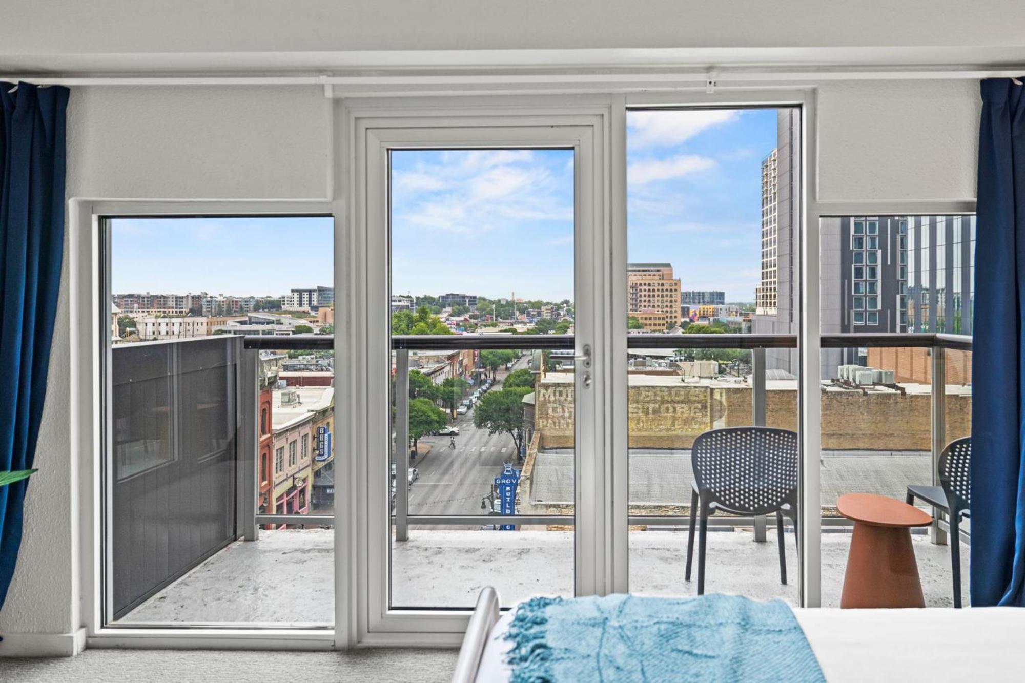 Littlefield Lofts, Hosted By Placemakr - 6Th St Austin Room photo