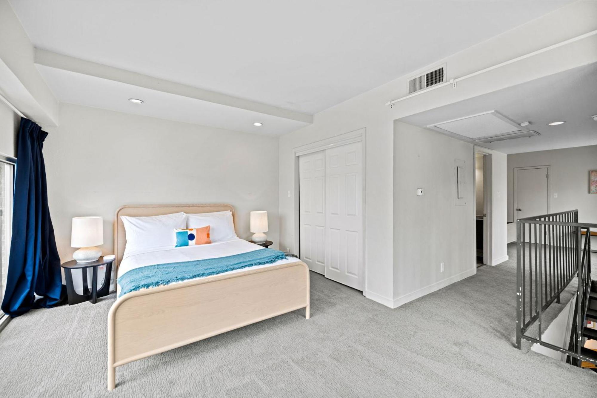 Littlefield Lofts, Hosted By Placemakr - 6Th St Austin Room photo