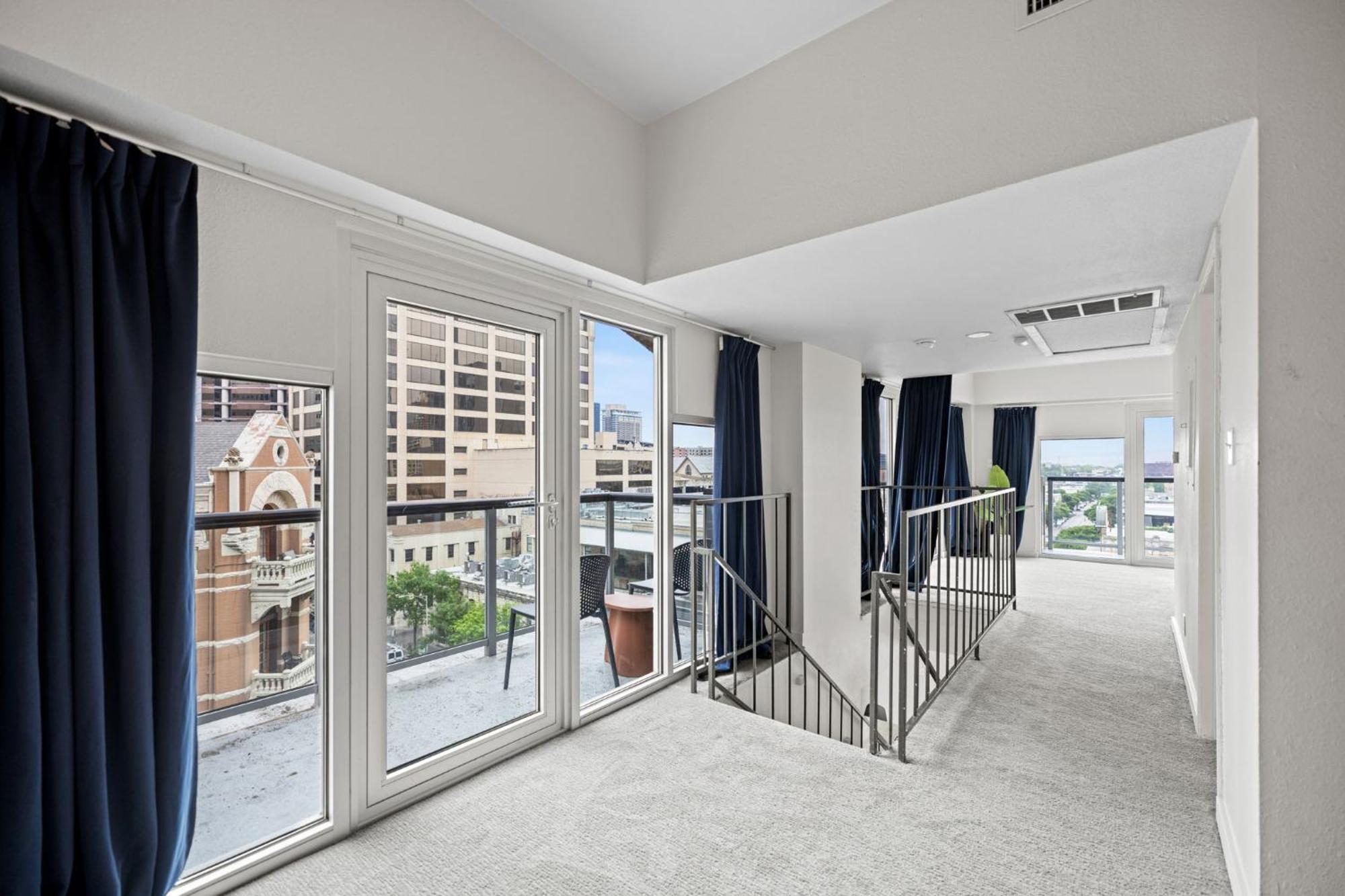 Littlefield Lofts, Hosted By Placemakr - 6Th St Austin Room photo