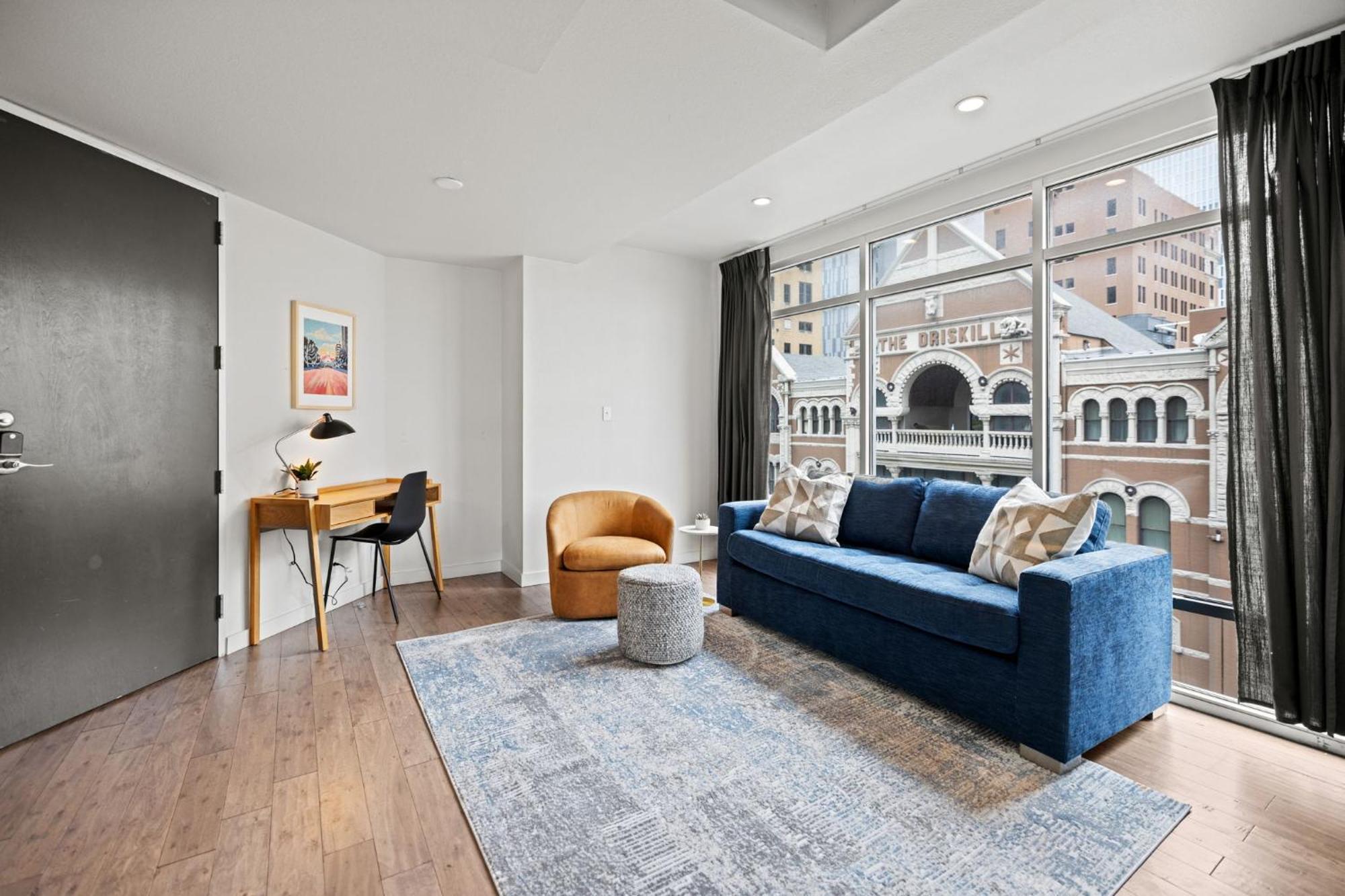 Littlefield Lofts, Hosted By Placemakr - 6Th St Austin Room photo